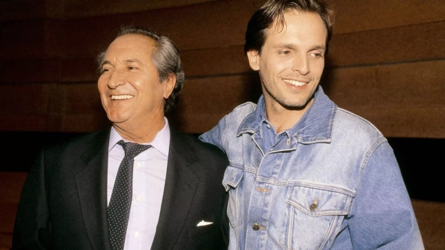 Miguel Bosé y su padre Luis Miguel Dominguín Miguel Bosé y su padre Luis Miguel Dominguín
