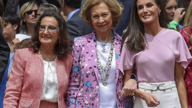 La Reina Sofía y Letizia y Paloma Rocasolano La Reina Sofía y Letizia y Paloma Rocasolano