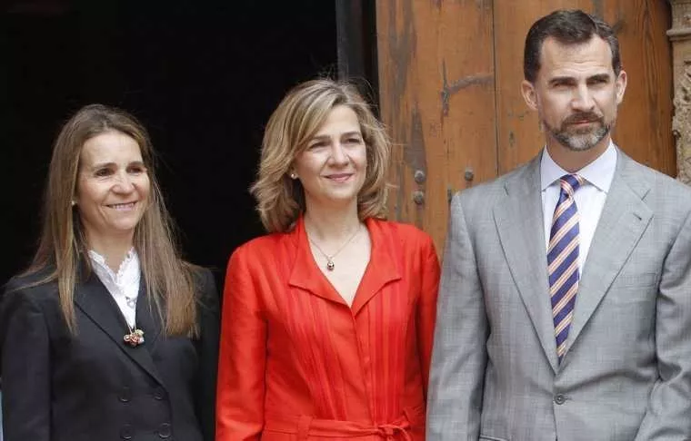 Elena, Cristina y Felipe VI