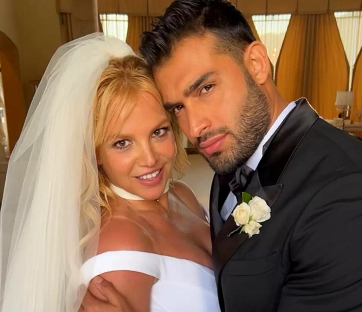 Britney Spears y Sam Asghari  (portada)| Instagram