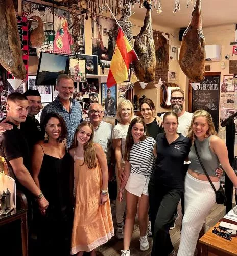Felipe VI con la familia Barahona Felipe VI con la familia Barahona