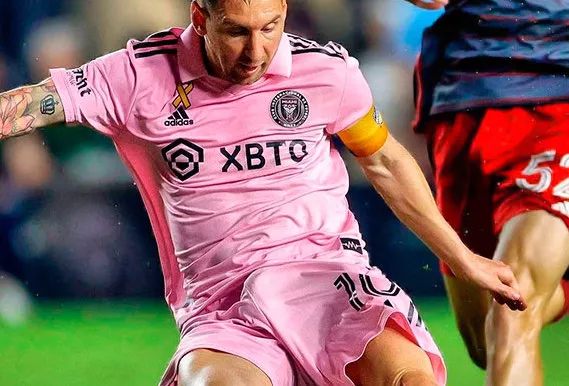 Leo Messi paquete | Twitter Leo Messi paquete | Twitter
