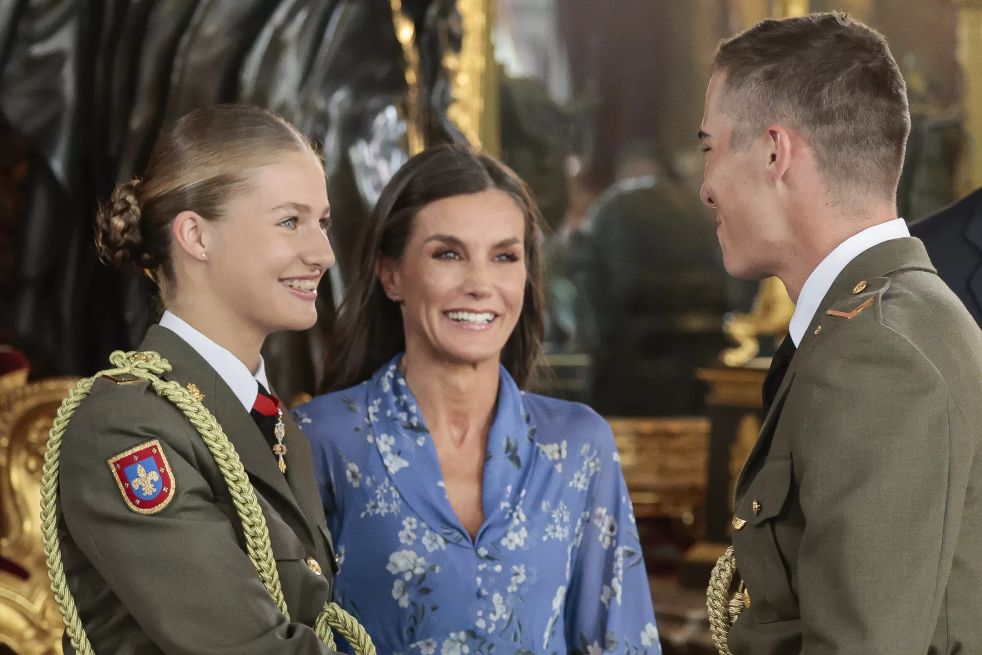 La Princesa Leonor, la Reina Letizia y un amigo de Leonor  | Gtres