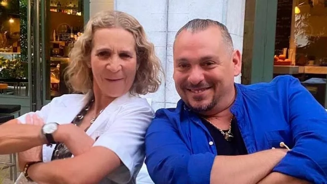 Elena y su amigo Elena y su amigo