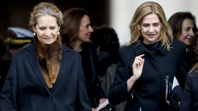La infanta Elena y la infanta Cristina La infanta Elena y la infanta Cristina
