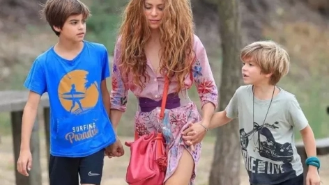 Milan y Sasha junto a Shakira / No portada