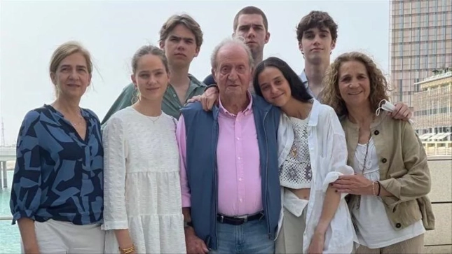 Juan Carlos I con sus nietos Juan Carlos I con sus nietos