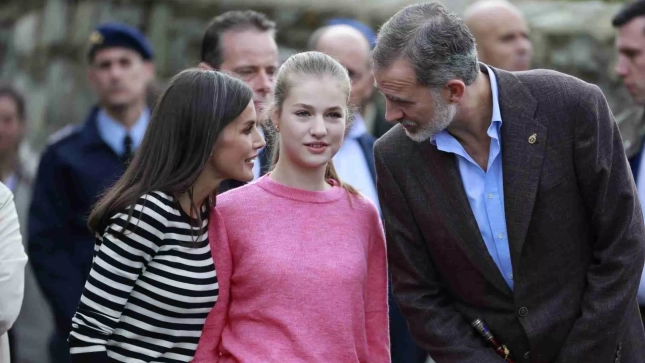 Leonor junto a sus padres GTRES
