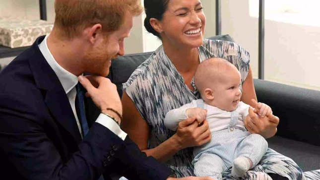 Meghan Markle y Harry con su hija